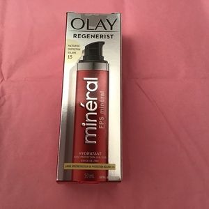 Olay Regenerist Mineral SPF 15 Hydrating Moisturizer